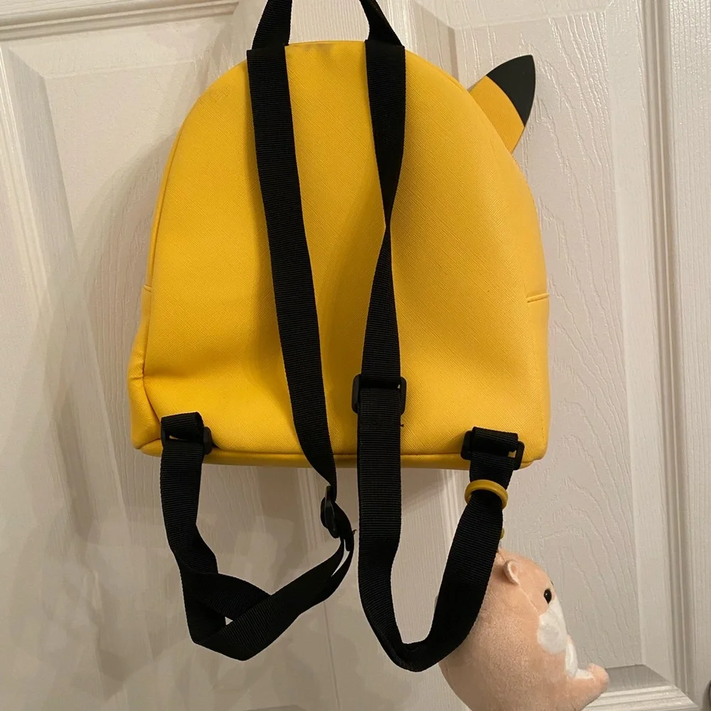 Pikachu backpack - Picture 2 of 3
